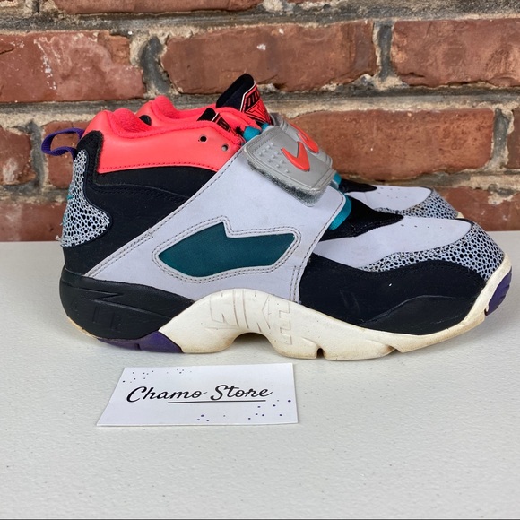 Nike Other - Nike Air Diamond Tuft 2 09